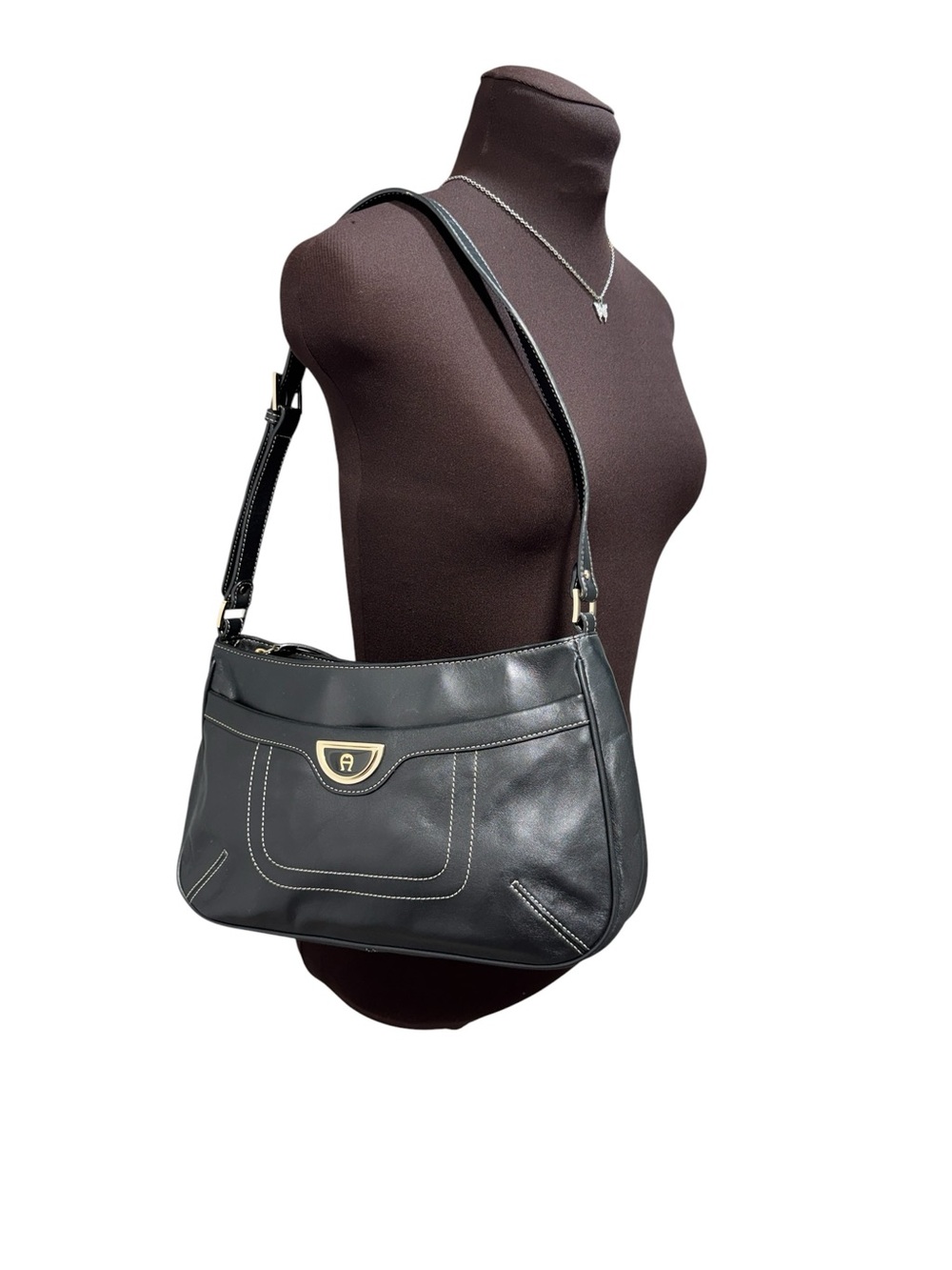 Etienne Aigner Womens Black Leather Shoulder Bag Purse Y2K